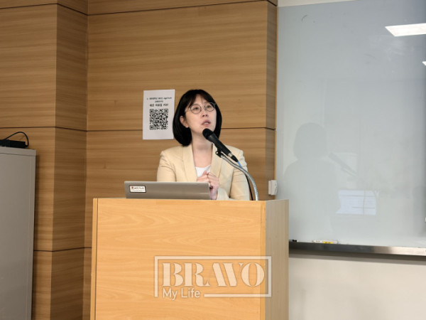 ▲임희숙 경희대학교 교수가 29일 세종대학교 컨벤션센터에서 열린 2026년 한국노년학회 전기학술대회 기획세션에서 ‘AgeTech 최신동향 및 트렌드'를 주제로 발표하고 있다.(박지수 기자 jsp@)