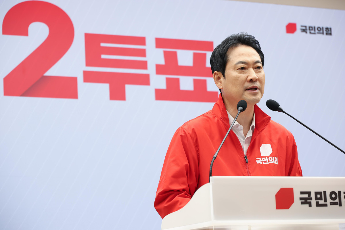 ▲국민의힘 장동혁 상임선거대책위원장이 6·3 지방선거와 재보선 본투표를 하루 앞둔 2일 서울 여의도 중앙당사에서 대국민 투표 참여 호소 담화문을 발표하고 있다. (연합뉴스)