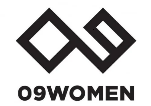 ▲플러스사이즈 여성 의류 브랜드 공구우먼의 사명 변경이 논의된 4일, 기하학적 마름모 디자인과 09WOMEN 텍스트로 구성된 로고가 기업의 정체성을 보여주고 있다.