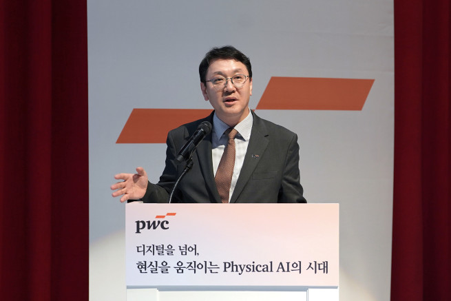 ▲2일 서울 용산구 아모레홀에서 열린 PwC 포럼에서 문홍기 PwC컨설팅 대표가 기조 발언을 하고 있다. (제공=삼일PwC)