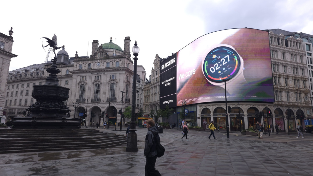 ▲삼성전자가 영국 런던 피카딜리 광장(Piccadilly Circus)에서 '당신의 AI 일상 동반자(Your Companion to AI Living)'를 주제로 새로운 글로벌 영상 캠페인을 진행한다. (사진제공-삼성전자)