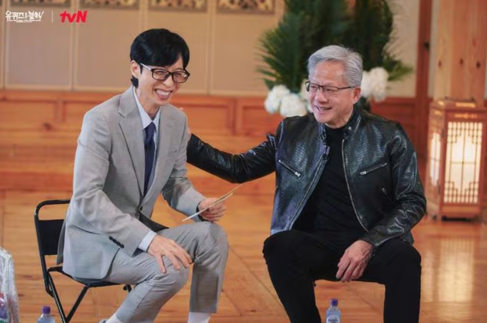 ▲유재석(왼)과 엔비디아 최고경영자(CEO) 젠슨 황. (출처=tvN '유 퀴즈 온 더 블럭' 공식SNS)