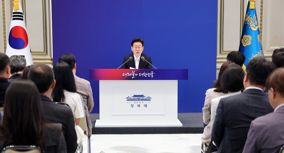 ▲이재명 대통령이 8일 청와대 영빈관에서 열린 취임 1주년 기자회견에서 발언하고 있다. 사진=연합뉴스