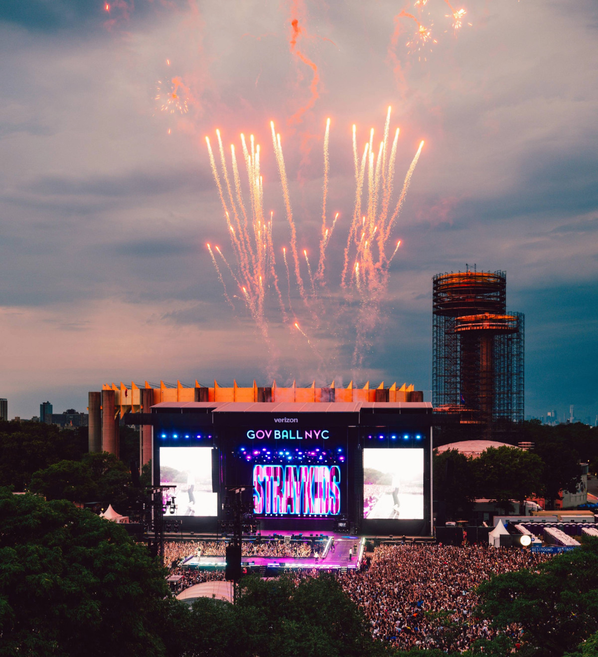 ▲(출처=The Governors Ball, JYP Entertainment, @okaynicolta, Charles Reagan, Maggie London))