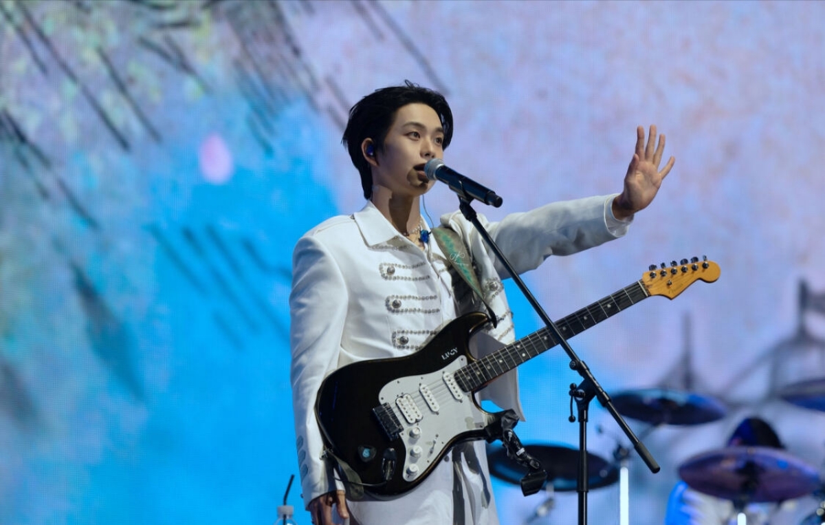 ▲밴드 루시가 17일 단독 콘서트 '아일랜드'를 개최했다. (사진제공=미스틱스토리)