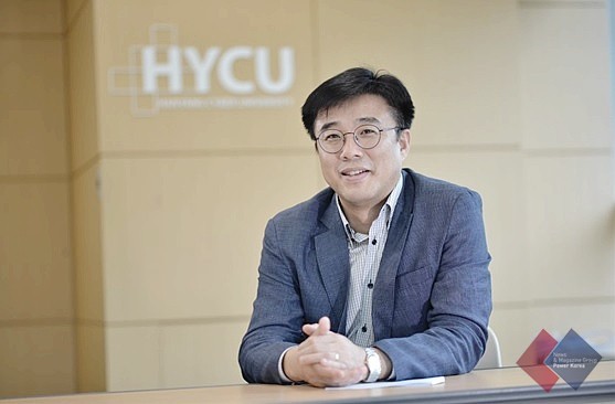 ▲김신영 한양사이버대학교 노인복지요양학과 학과장.