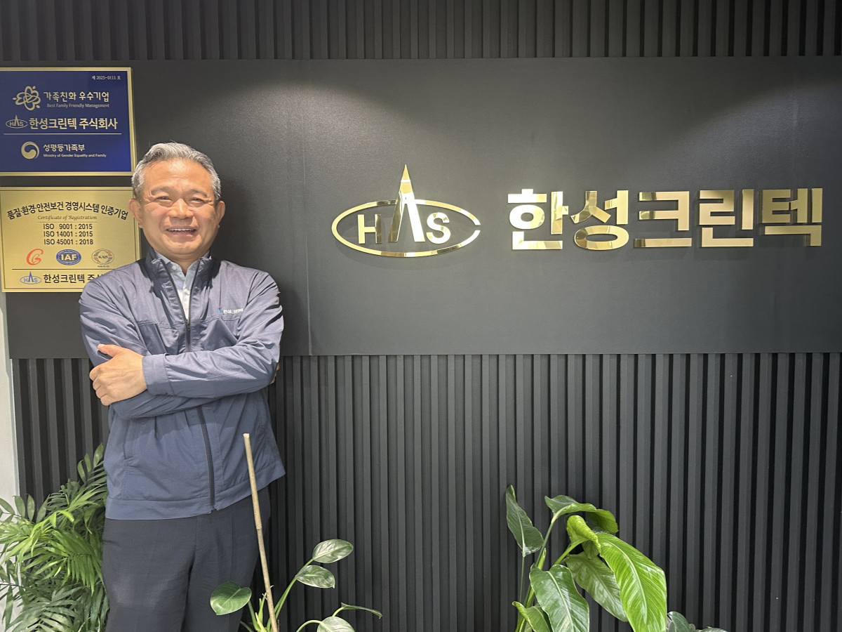 ▲정윤석 한성크린텍 대표는 최근 서울 강남구 한성크린텍 본사에서 인터뷰를 진행했다. (서이원 기자 @iwonseo96)