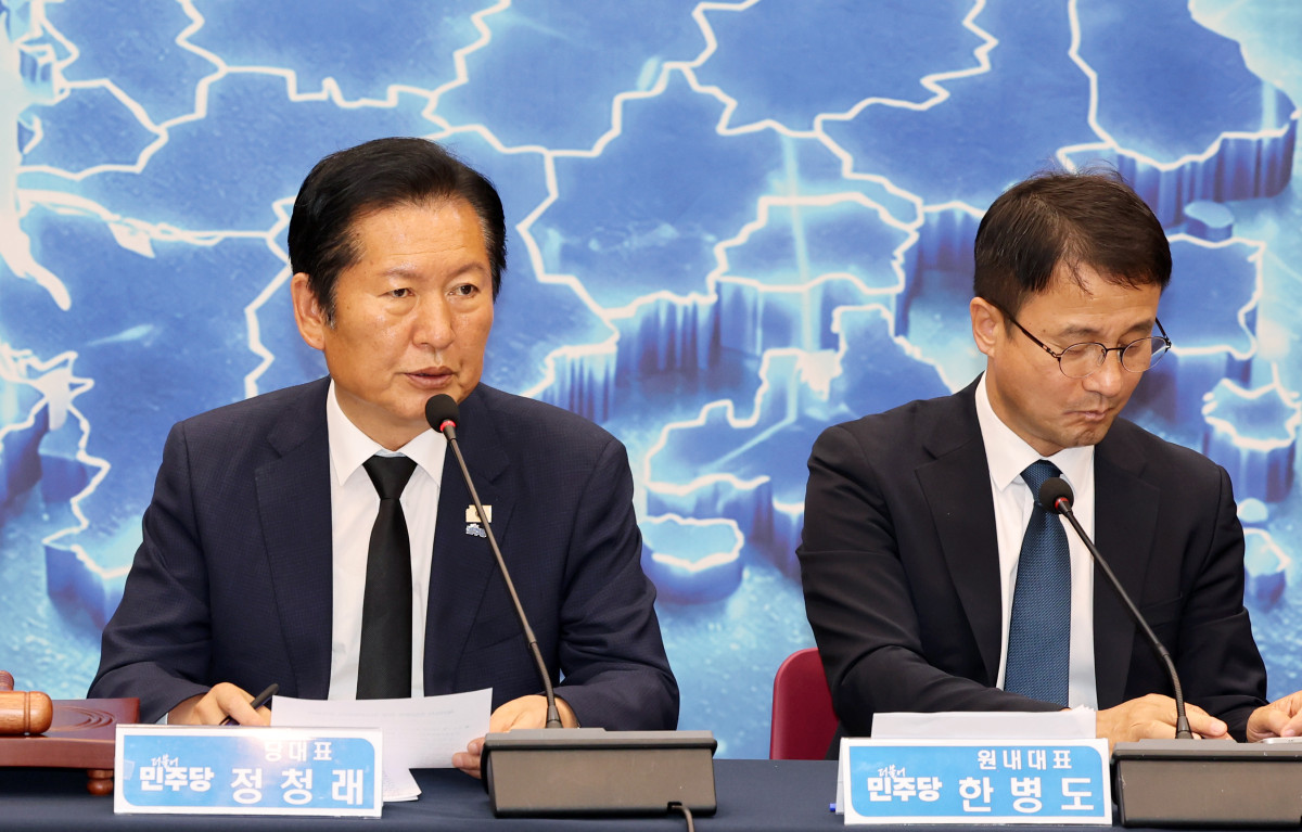 ▲더불어민주당 정청래 대표가 12일 광주 서구 김대중컨벤션센터에서 열린 전남ㆍ광주 현장 최고위원회의에서 발언하고 있다. (연합뉴스)