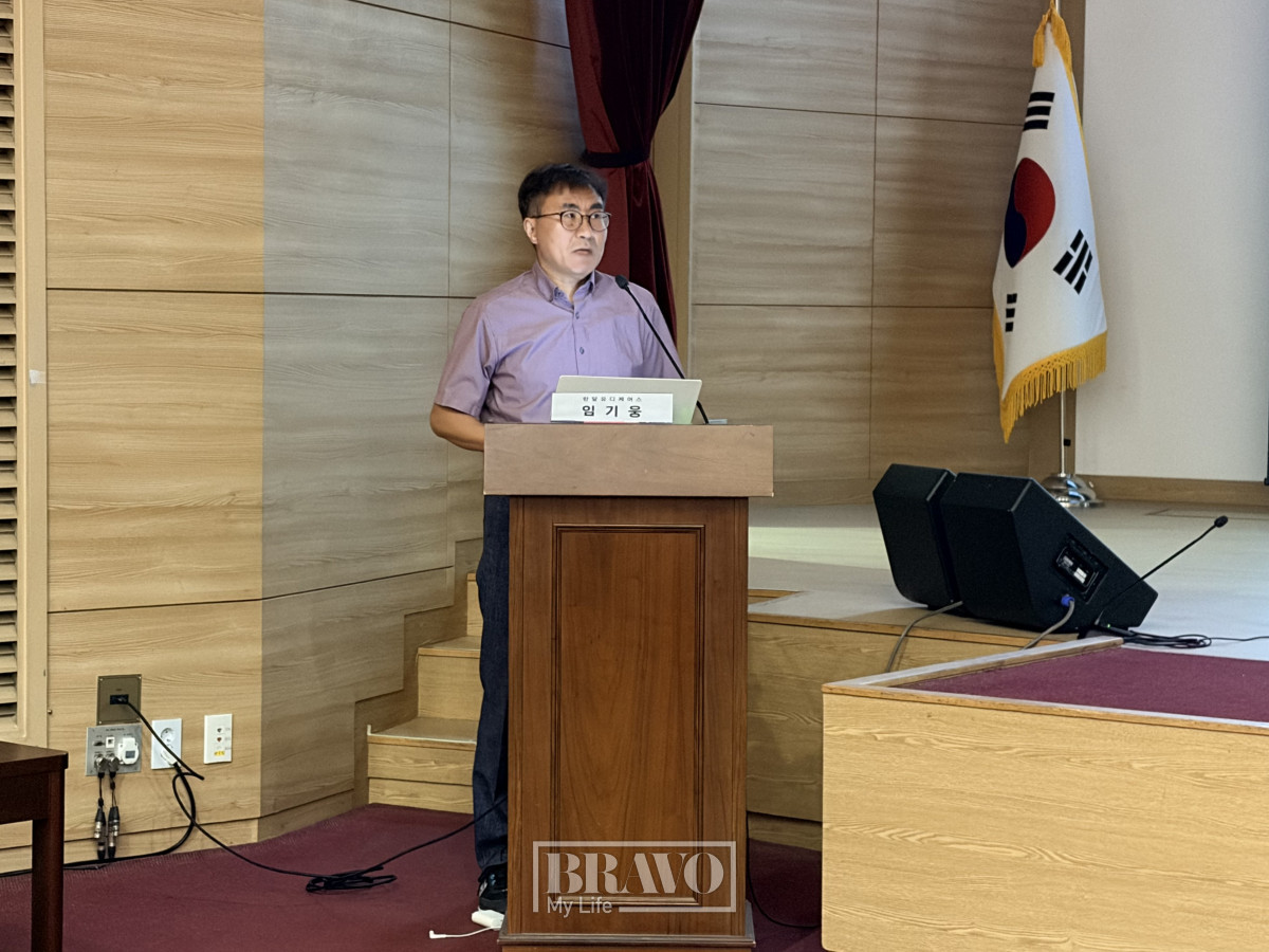 ▲12일 서울 여의도 국회의원회관에서 열린 '초고령사회, 실버타운이 미래다' 정책토론회에서 임기웅 란달유디케어스 및 홋도리하비리시스템즈 대표가 발표하고 있다.(박지수 기자 jsp@)
