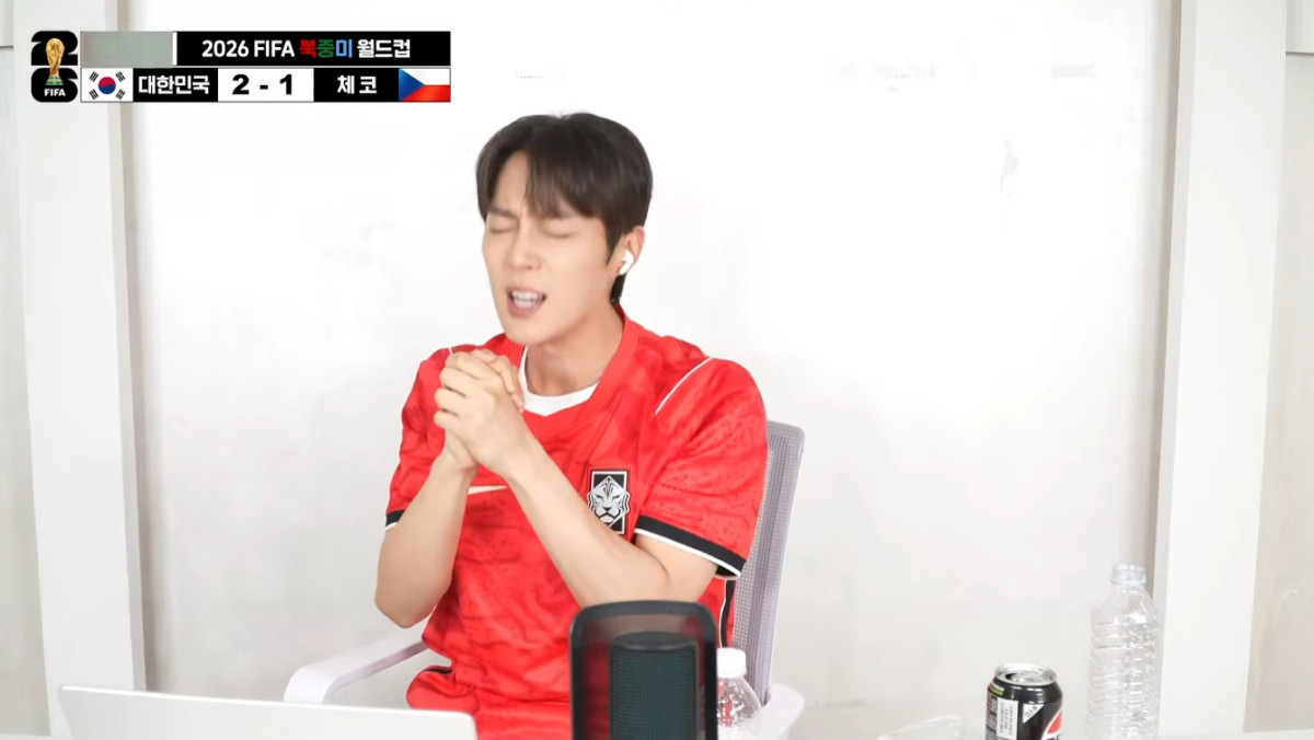 ▲윤두준. (출처=하이라이트 공식 유튜브 채널)