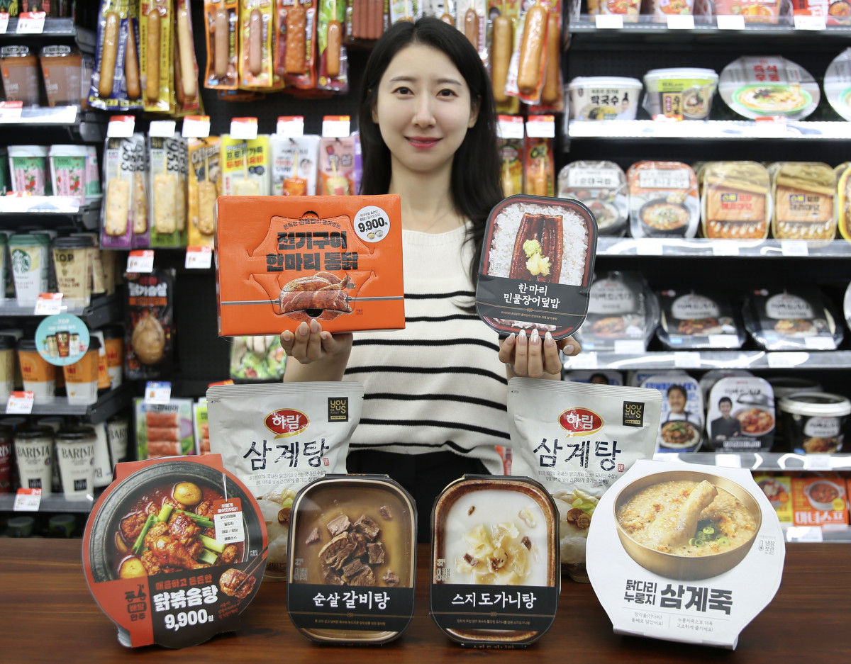 ▲GS리테일이 운영하는 편의점 GS25는 내달 15일 초복을 앞두고 보양식 시즌 상품 판매를 본격화한다고 14일 밝혔다. (사진제공=GS리테일)