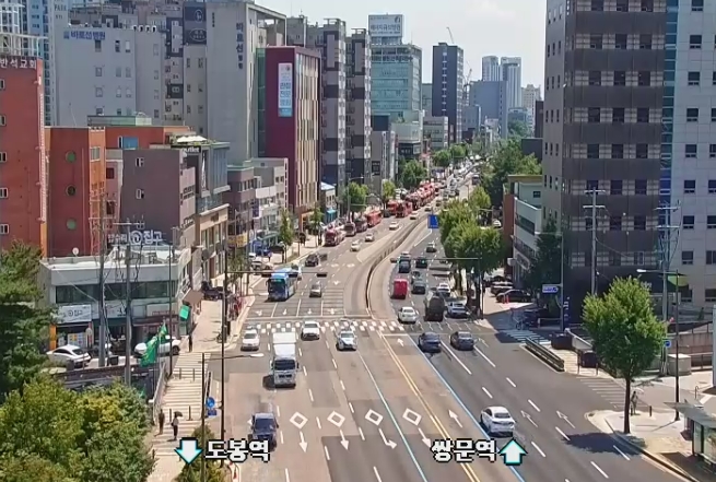 ▲서울 도봉구 자동차 서비스센터 화재 발생 주변 도로 통제…안전재난문자 발송 (출처=서울시 교통정보 시스템 TOPIS 캡처)