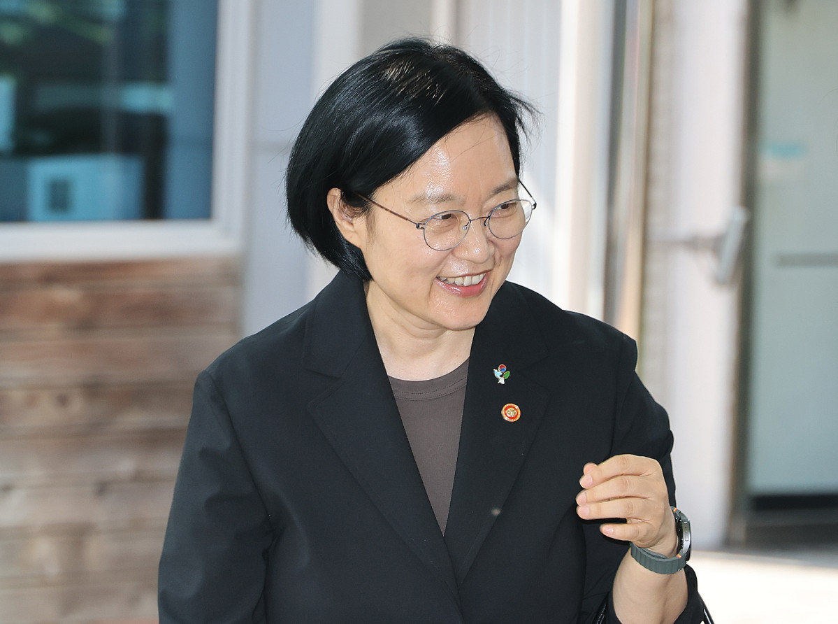 ▲한성숙 국무총리 후보자가 15일 서울 종로구 통의동 금융감독연수원에 마련된 인사청문회 준비 사무실로 출근하고 있다. (연합뉴스)