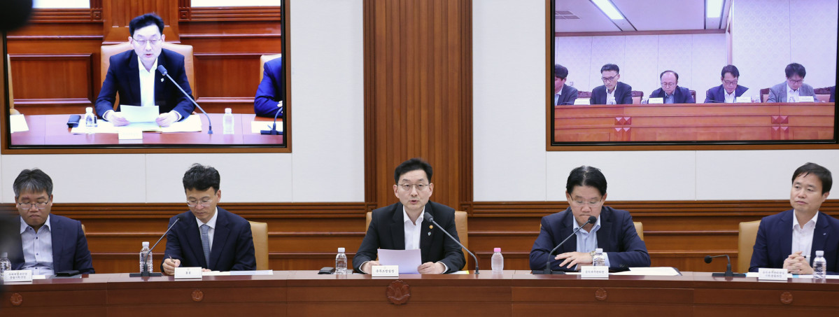 ▲윤창렬 국무조정실장이 15일 오후 서울 종로구 정부서울청사에서 중앙행정기관 감사관 회의를 주재하고 있다. (연합뉴스)