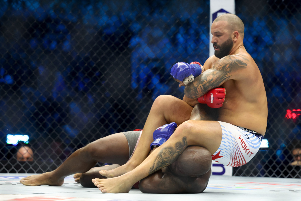▲백악관 UFC 출전한 조쉬 호킷(오른쪽). (로이터연합뉴스)