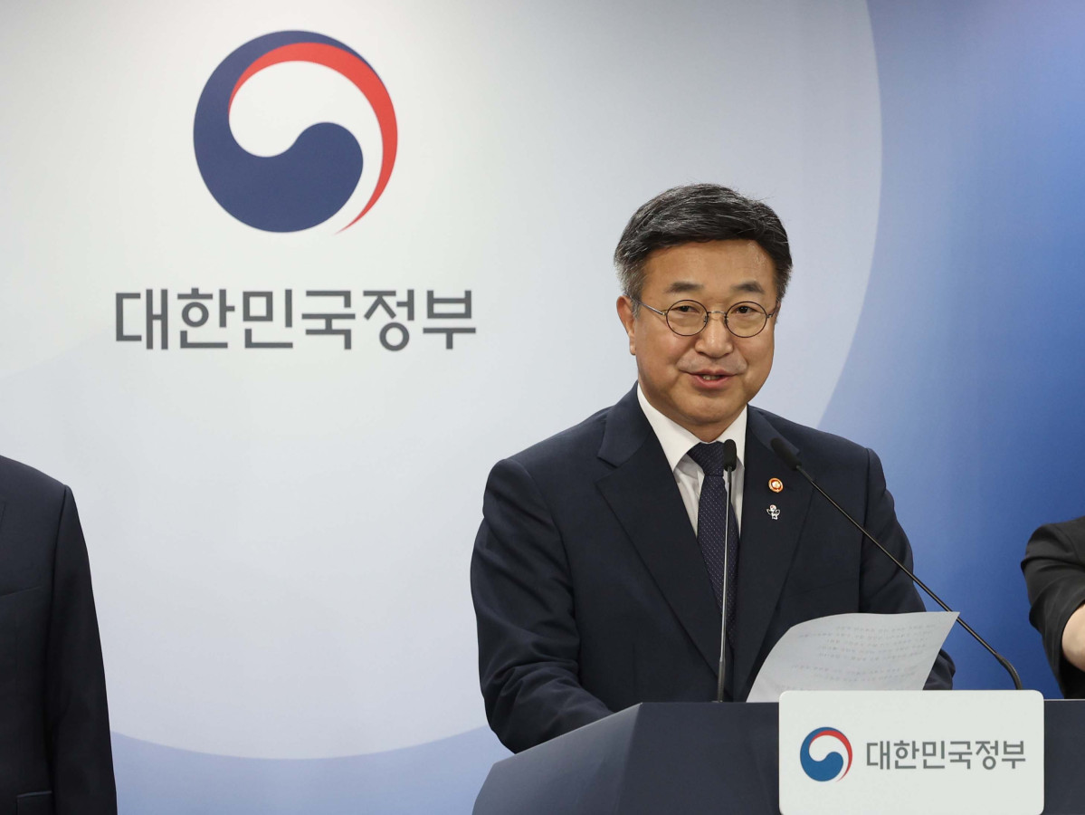 ▲윤호중 행정안전부 장관이 16일 서울 종로구 정부서울청사에서 ‘국민참정권 침해와 서울 잠실 개표소 인근 집단시위’ 관련 대국민 담화문을 발표하고 있다. 신태현 기자 holjjak@