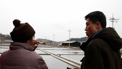 ▲전남 신안군 신의도에서 전남지방경찰청이 '염전 노예' 해결을 위해 섬 근로자들을 상대로 인권 유린 등 실태조사를 하고 있다. (사진제공=연합뉴스)