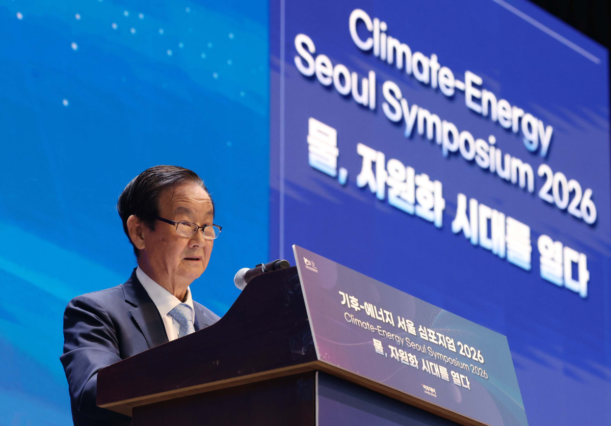 ▲17일 서울 강남구 ST센터에서 열린 ‘기후-에너지 서울 심포지엄(CESS) 2026’에서 대회위원장인 곽결호 한국물포럼 총재가 인사말을 하고 있다. ‘물, 자원화 시대를 열다’를 주제로 이투데이와 한국물포럼이 주관한 CESS(Climate Change-Energy Seoul Symposium)2026은 기후변화-에너지 프레임의 중심에 ‘물’을 놓고 가치의 재정의와 자원화 관점에서 물 산업의 오늘과 내일을 조망하는 자리다. 신태현 기자 holjjak@