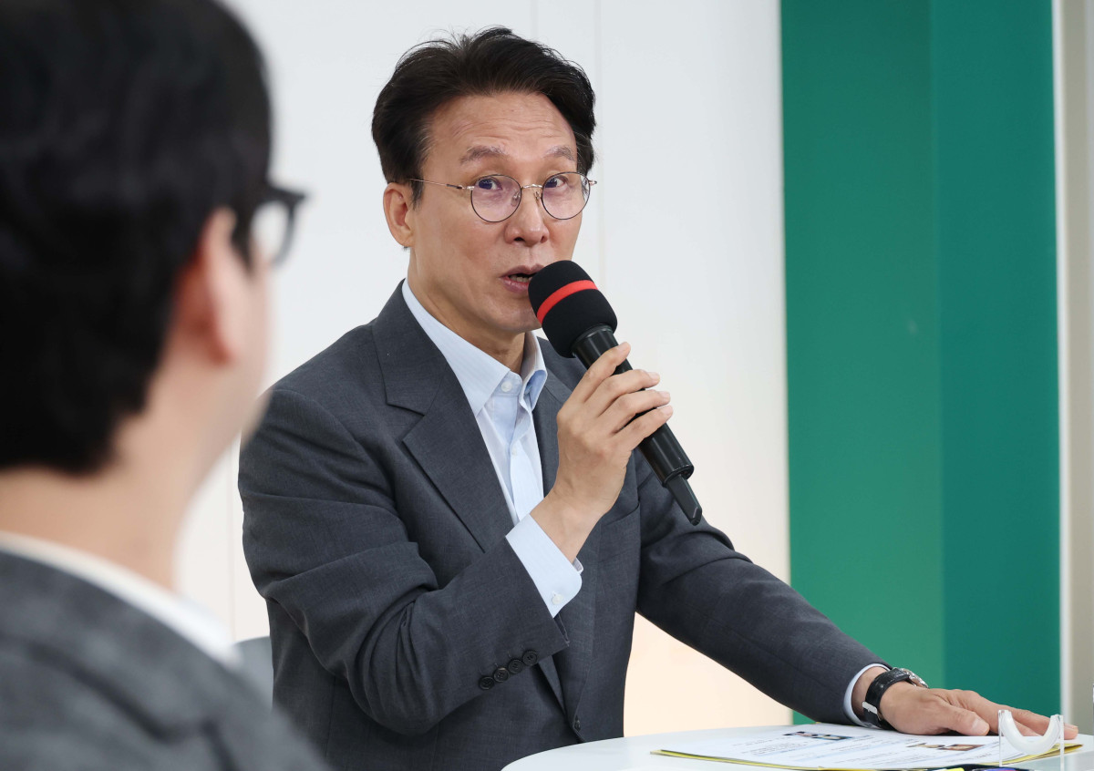 ▲김민석 국무총리가 21일 서울 송파구 한체대 개선관에서 열린 선관위 개혁 관련 시민 토론회에서 발언하고 있다. 신태현 기자 holjjak@