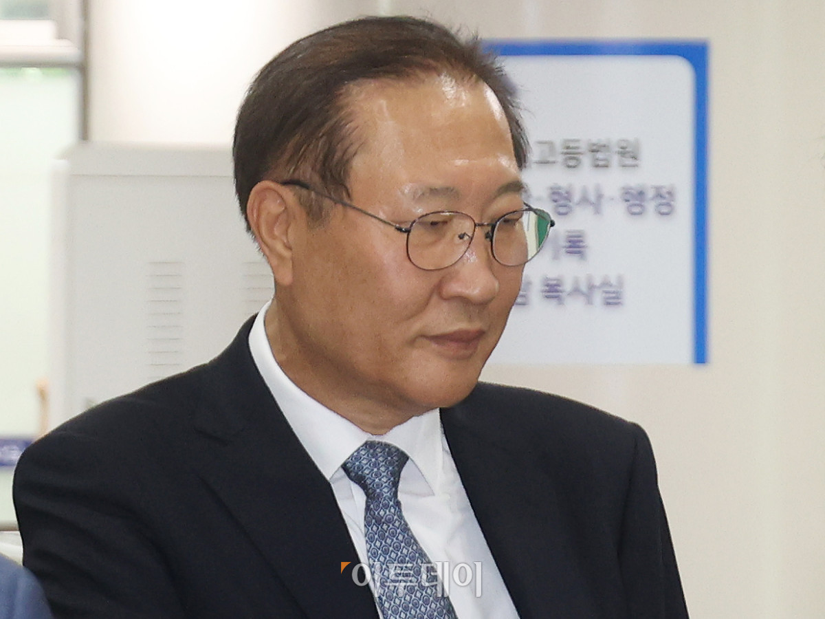 ▲내란중요임무종사 혐의로 기소된 박성재 전 법무부 장관이 22일 서울 서초구 서울중앙지방법원에서 열린 1심 선고 공판에 출석하고 있다. 사진공동취재단