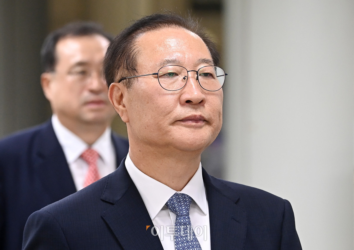 ▲내란중요임무종사 혐의로 기소된 박성재 전 법무부 장관이 22일 서울 서초구 서울중앙지방법원에서 열린 1심 선고 공판에 출석하고 있다. 사진공동취재단