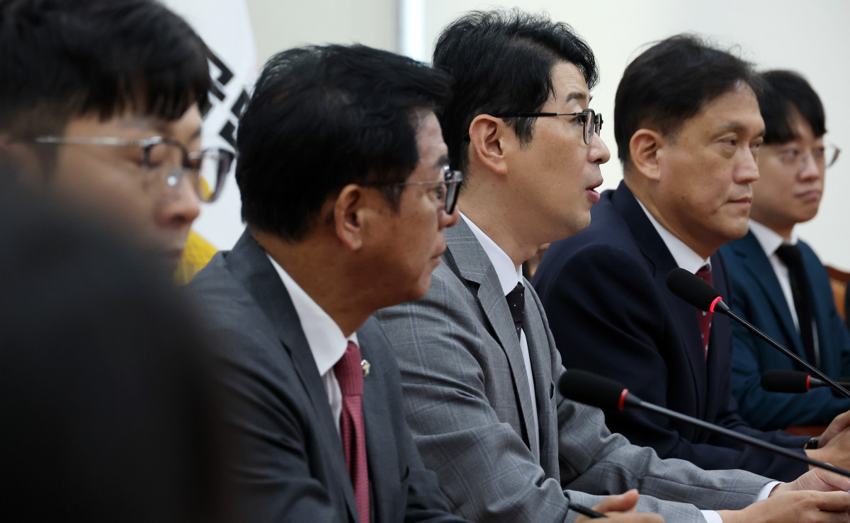 ▲국민의힘 주진우 특위 위원장이 22일 국회에서 열린 이재명 대통령 재판취소 저지 특별위원회 1차 회의에서 모두발언을 하고 있다. (연합뉴스)
