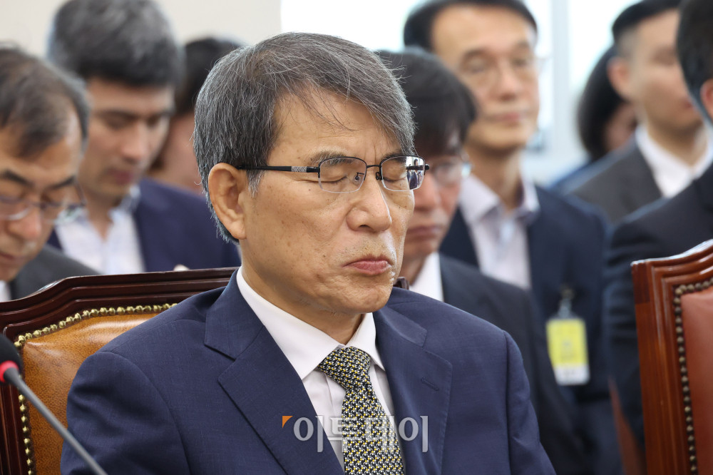 ▲노태악 전 선관위원장이 23일 서울 여의도 국회 행안위 전체회의에서 열린 투표용지 부족사태 등 국민 참정권 침해 진상규명 및 선거관리 개혁을 위한 국정조사 특별위원회 전체회의에 참석하고 있다. 고이란 기자 photoeran@