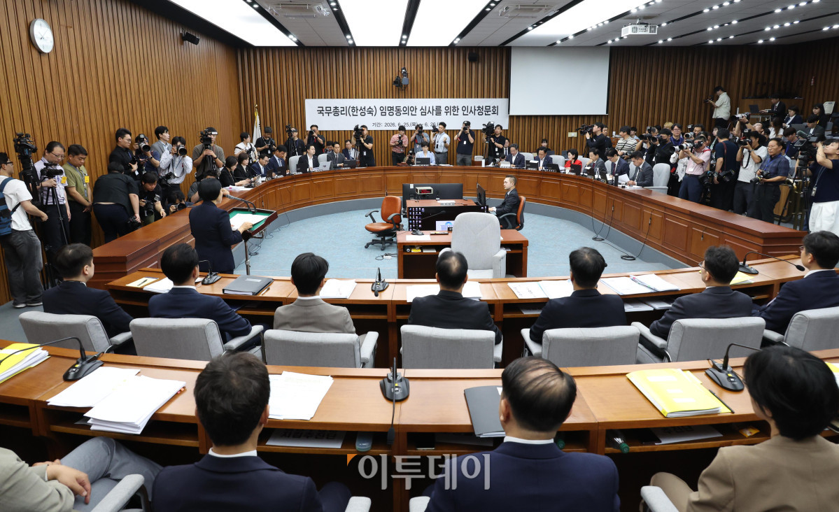 ▲한성숙 국무총리 후보자가 25일 서울 여의도 국회에서 열린 인사청문회에서 발언을 하고 있다. 고이란 기자 photoeran@