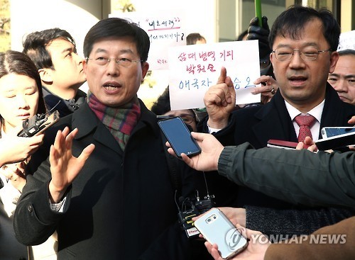 ▲박원순 아들 병역비리 의혹 제기 양승오 씨와 변호인 (연합뉴스)