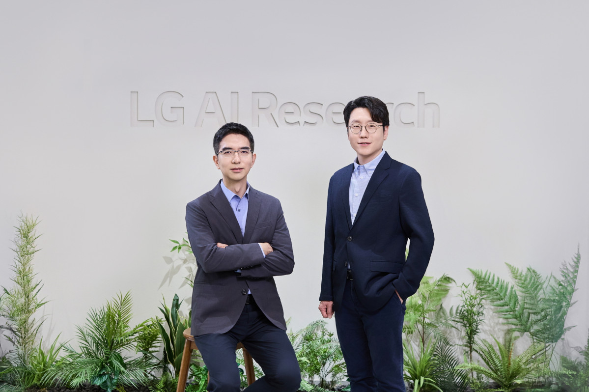 ▲이홍락(왼쪽), 임우형 LG AI연구원 공동 연구원장 (사진=LG)