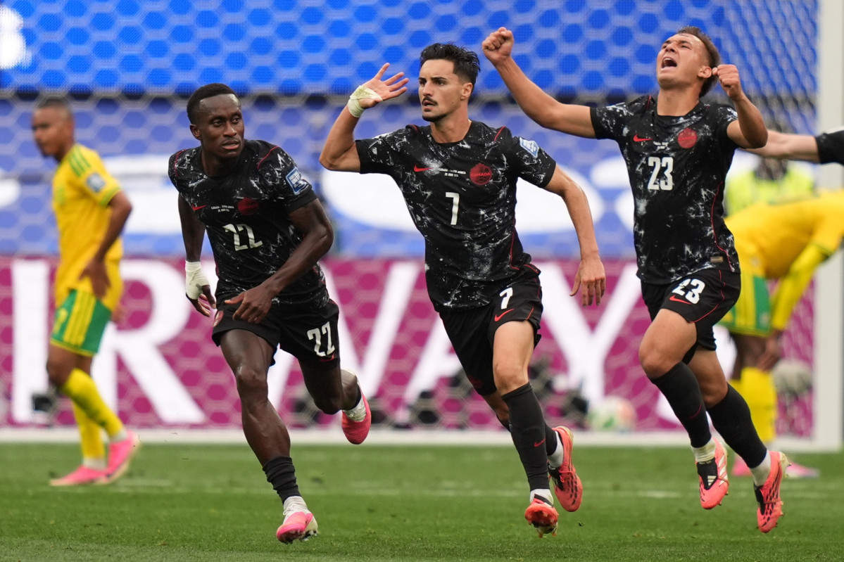 ▲캐나다 축구대표팀의 스테픈 유스타키오(로스앤젤레스 FC)가 28일(현지시간) 미국 로스앤젤레스에서 열린 2026 FIFA 북중미 월드컵 32강 남아프리카공화국전에서 결승골을 넣은 뒤 기뻐하고 있다. (EPA/연합뉴스)