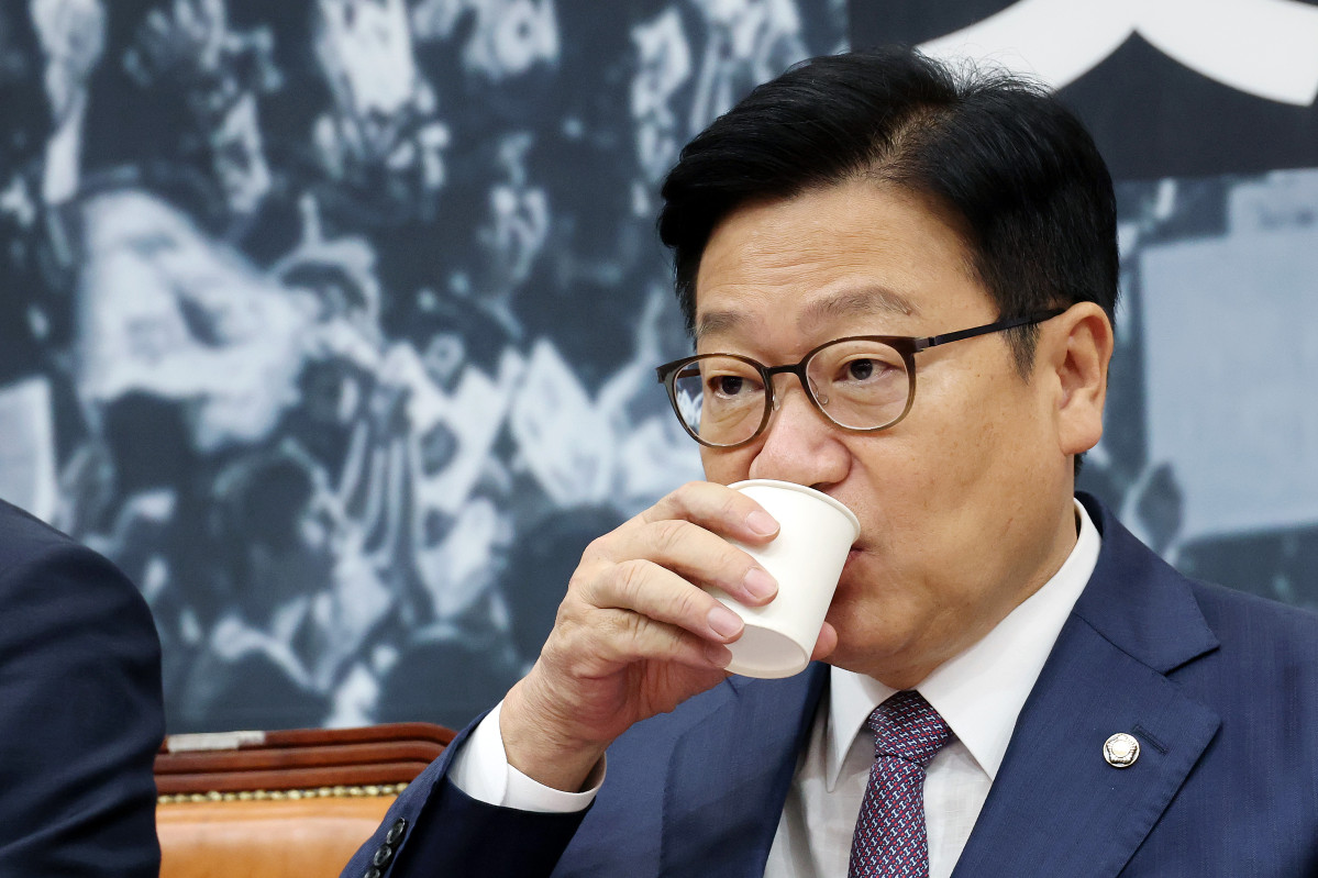 ▲국민의힘 정점식 원내대표가 29일 국회에서 열린 최고위원회의에서 물을 마시고 있다. (연합뉴스)