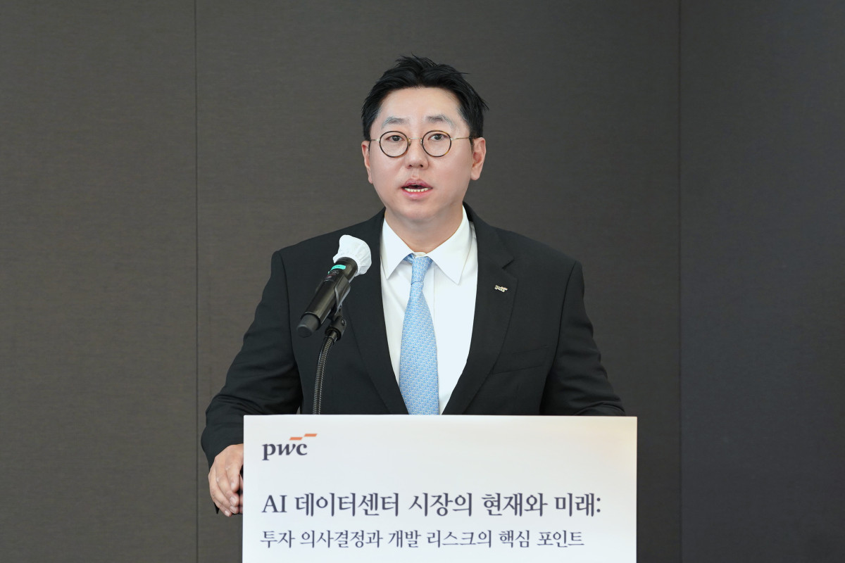 ▲지난 29일 ‘AI 데이터센터 시장의 현재와 미래’ 웨비나에서 서용태 삼일PwC AI 데이터센터 플랫폼 리더(파트너)가 발언하고 있다. (삼일PwC)