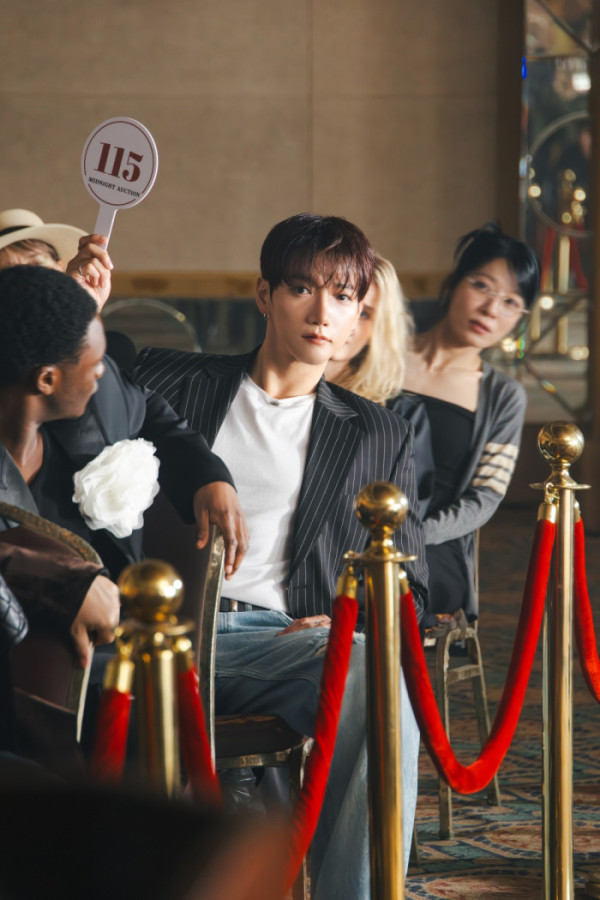 ▲준케이 'Midnight Ticket' 뮤직비디오 비하인드(사진출처=JYP엔터테인먼트)