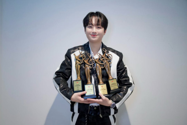 ▲이찬원 '서울가요대상' 4관왕(사진=이찬원 공식 SNS)