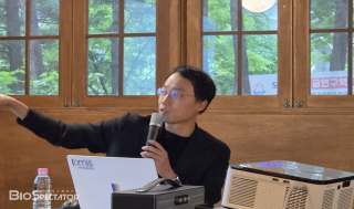 일리미스, ‘염증기전 우회’ Aβ 후보물질 “내년 1상 진입”