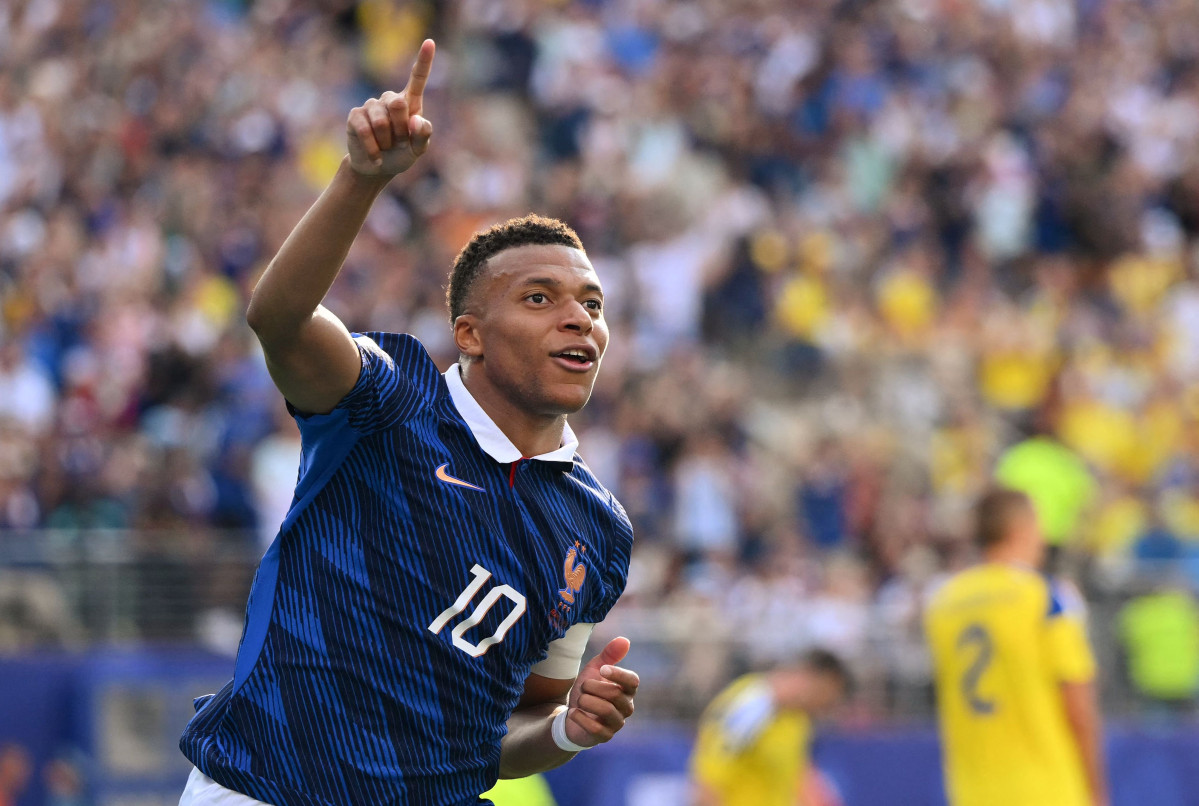 ▲2026 국제축구연맹(FIFA) 북중미 월드컵 32강 프랑스와 스웨덴의 경기에서 프랑스의 공격수 킬리안 음바페(레알 마드리드)가 팀의 세 번째 골을 넣은 뒤 기뻐하고 있다. (AFP/연합뉴스)