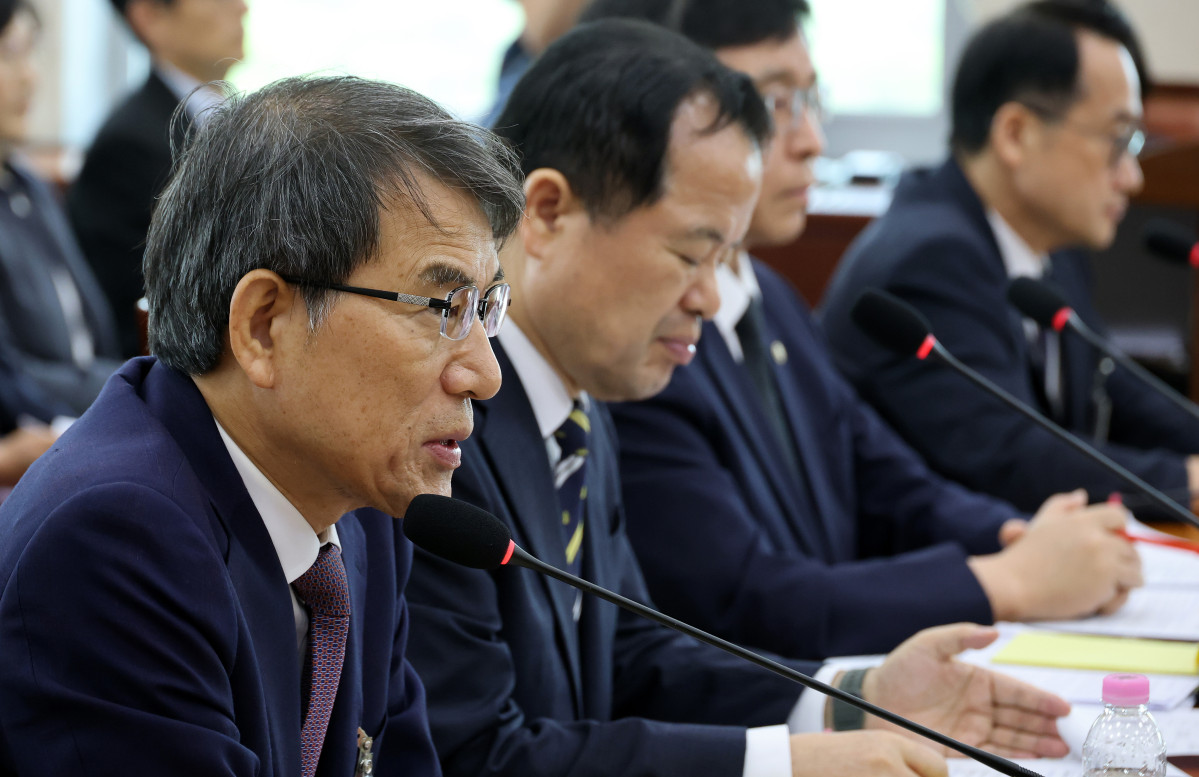 ▲노태악 전 중앙선거관리위원장이 1일 국회에서 열린 '제9회 전국동시지방선거 투표용지 부족 사태 등 국민 참정권 침해 진상규명 및 선거관리 개혁을 위한 국정조사 특별위원회' 제3차 전체회의에서 의원 질의에 답하고 있다. (연합뉴스)