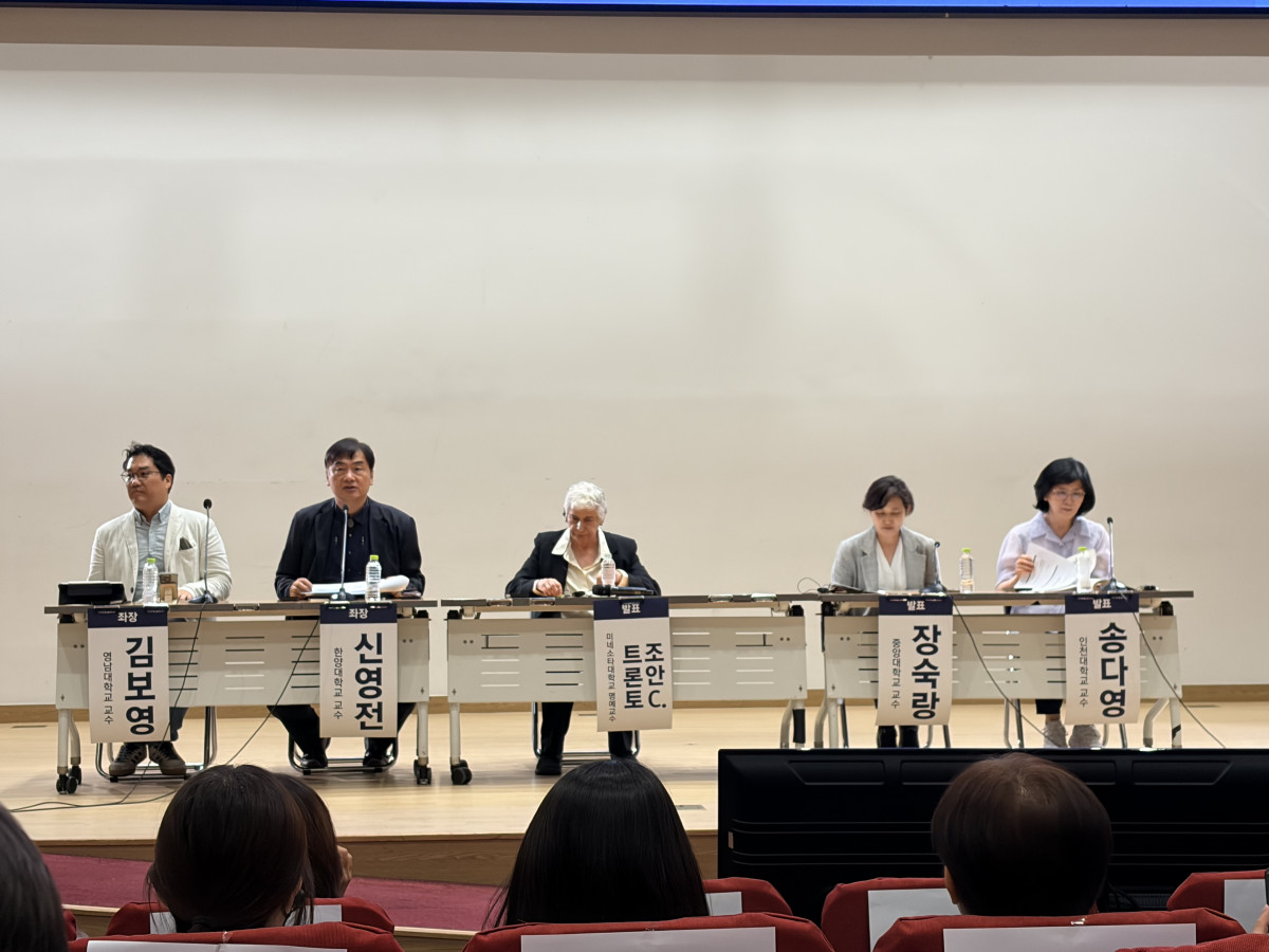 ▲2일 서울 여의도 국회의원회관에서 열린 토론회에서 토론자들이 발표를 하고 있다.(박지수 기자 jsp@)