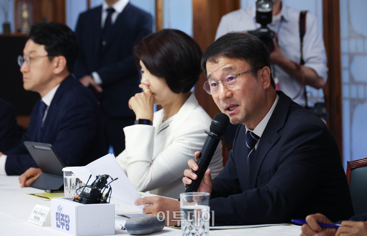 ▲한병도 더불어민주당 대표 직무대행 겸 원내대표가 5일 서울 삼청동 국무총리 서울공관에서 열린 고위당정협의회에서 발언을 하고 있다. 고이란 기자 photoeran@