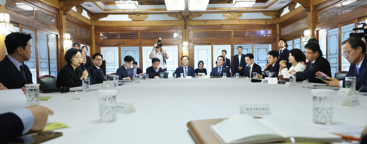 ▲한성숙 국무총리가 5일 서울 종로구 삼청동 총리공관에서 열린 고위당정협의회에서 발언하고 있다. 사진=연합뉴스