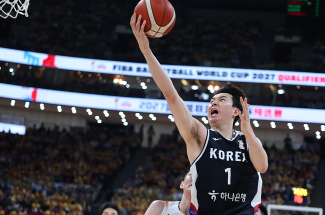 ▲2025년 중국 베이징에서 열린 FIBA 농구 월드컵 아시아 예선 B조 중국과 한국의 경기 중 한국의 이현중. (신화/연합뉴스)