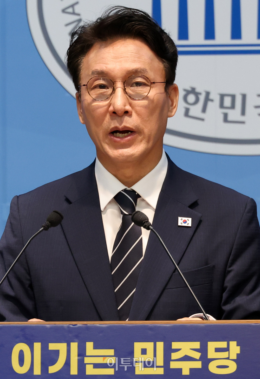 ▲김민석 전 국무총리가 6일 서울 여의도 국회 소통관에서 더불어민주당 대표 선거 출마선언을 하고 있다. 고이란 기자 photoeran@