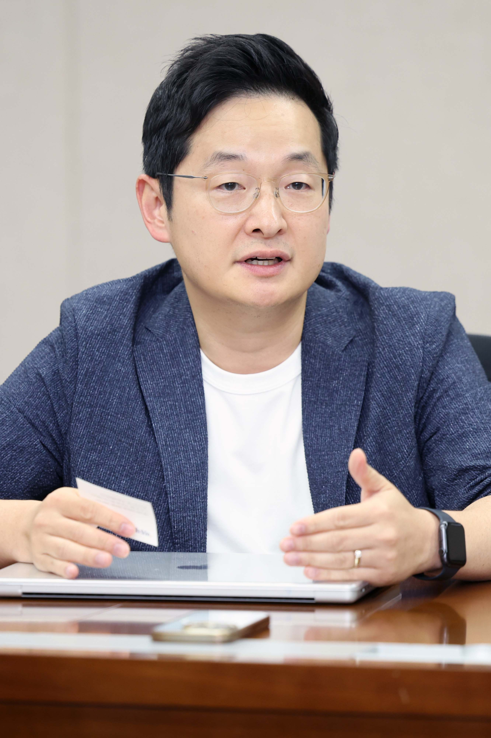▲김동현 하나마이크론 부사장이 6월 30일 경기 성남시 하나마이크론R&D센터에서 이투데이와 인터뷰를 갖고 있다. 신태현 기자 holjjak@ (이투데이DB)