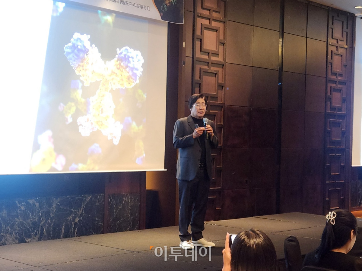 ▲이상훈 에이비엘바이오 대표가 7일 서울 영등포구 콘래드 서울에서 열린 기업설명회에서 발표하고 있다. (이상민 기자 imfactor@)