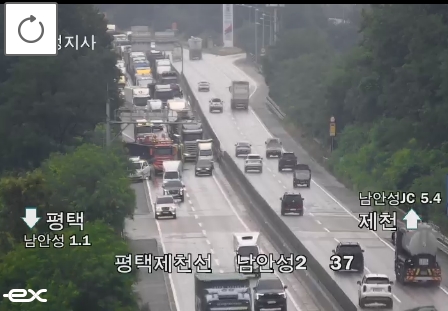 ▲[속보] 평택제천고속도로 평택방향 안성맞춤휴게소 부근 사고 발생 (출처=로드플러스 캡처)