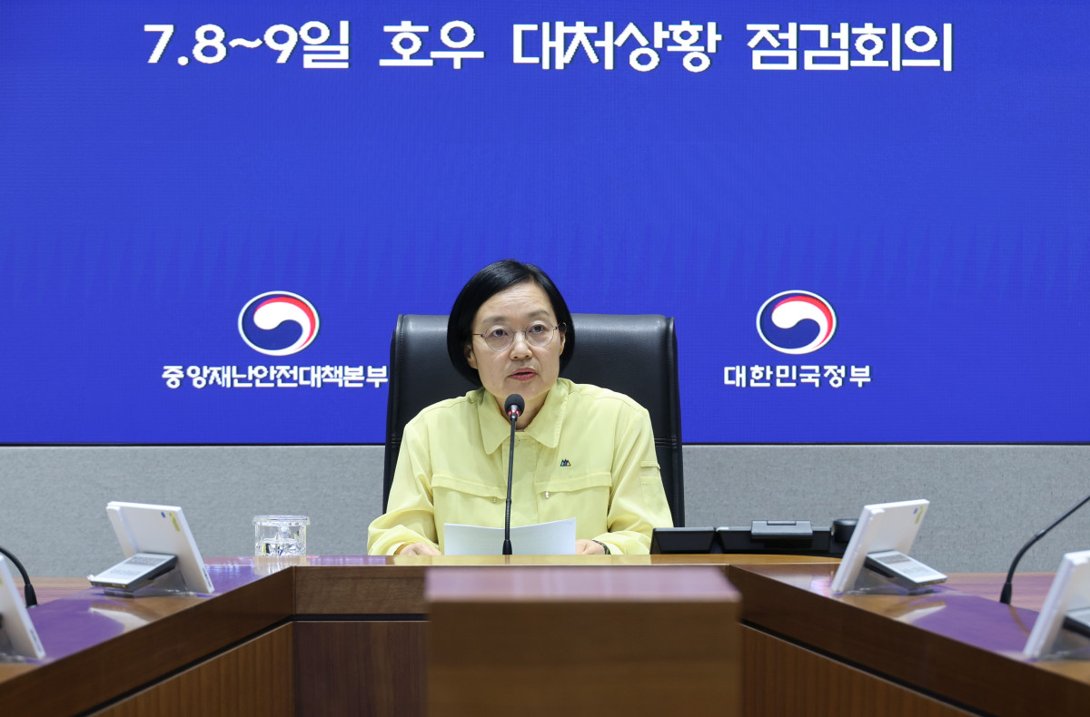▲한성숙 국무총리가 8일 서울 종로구 정부서울청사 중앙재난상황실에서 호우 대처상황 점검회의를 주재하고 있다. (연합뉴스)