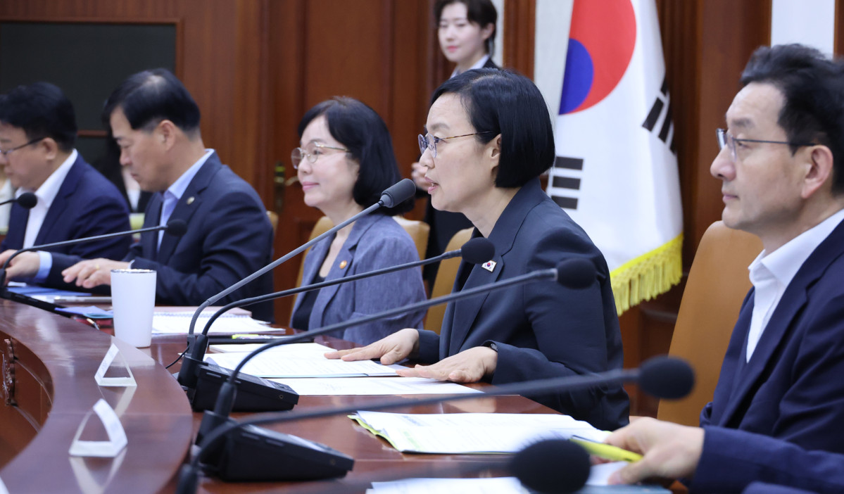 ▲한성숙 국무총리가 9일 서울 종로구 정부서울청사에서 열린 국가정책조정회의에서 발언하고 있다. (연합뉴스)