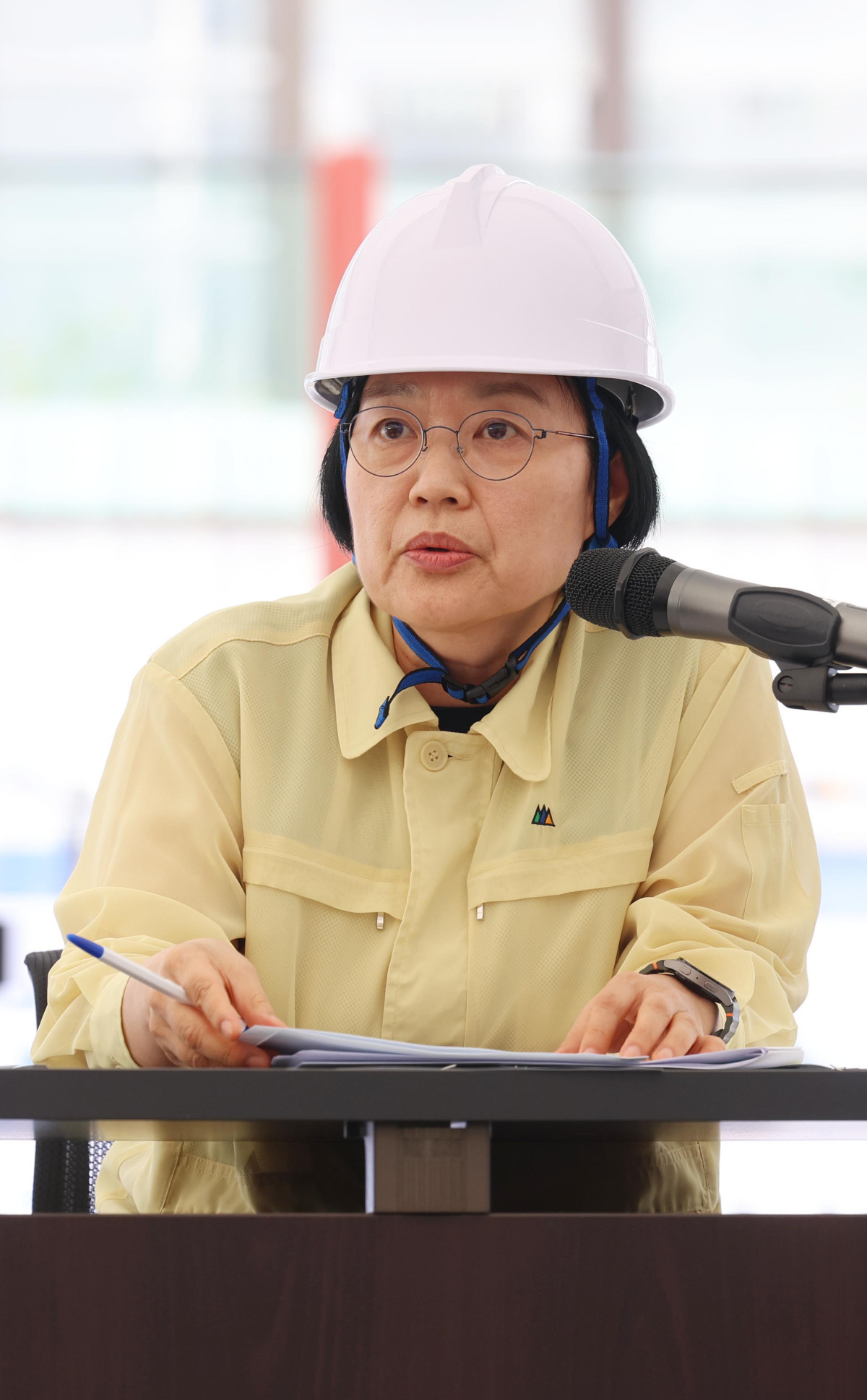▲한성숙 국무총리가 9일 3기 신도시 주택공급 현장인 경기 고양시 고양창릉지구를 찾아 신도시 추진 상황 등을 점검하며 발언하고 있다. 신태현 기자 holjjak@