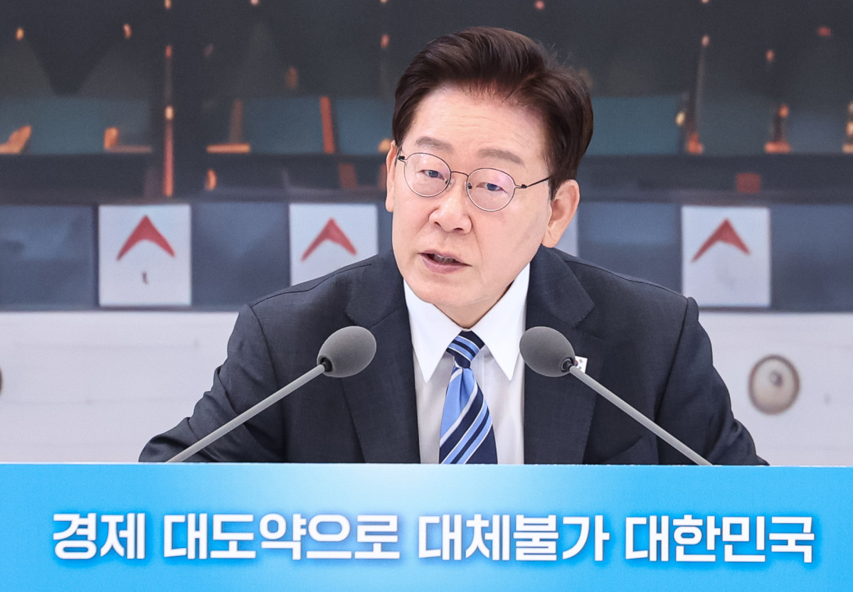 ▲이재명 대통령이 15일 청와대 영빈관에서 열린 부처 업무보고에서 발언하고 있다. (연합뉴스)